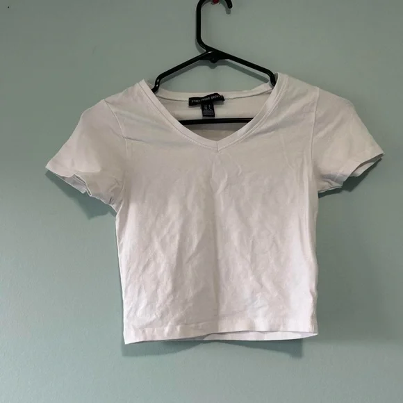 white crop top - Picture 1 of 2